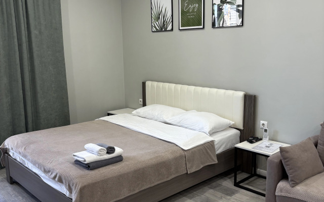 na Smolina. 61 (Green-room) Apartments
