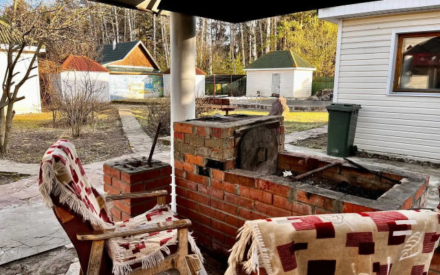 Частный дом двухэтажный на 1-й Лесной улице 1