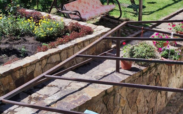 Radevichi Guest House