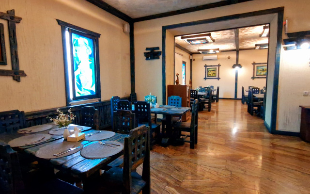 Ararat Hotel