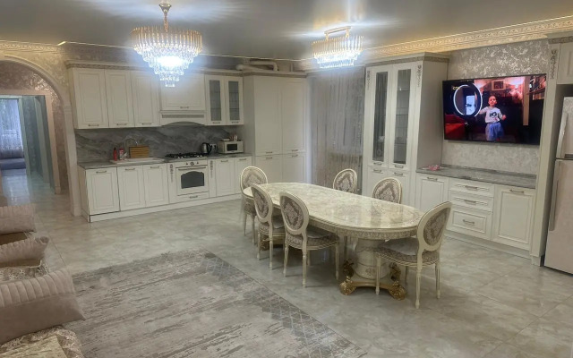 Vozle TSentralnogo Rynka Flat