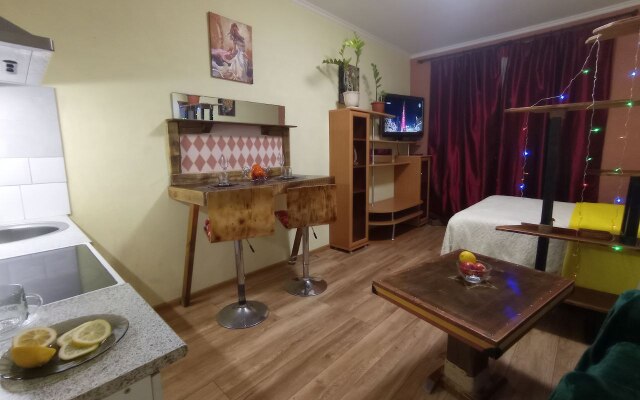 Квартира Live-In-Comfort на Творчества 1к1