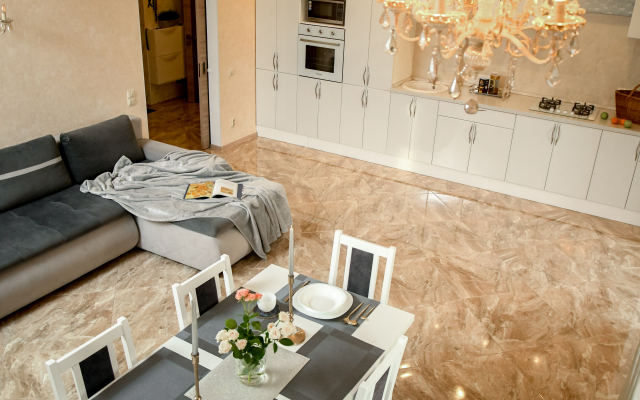 Roskoshnaya v novom dome Flat