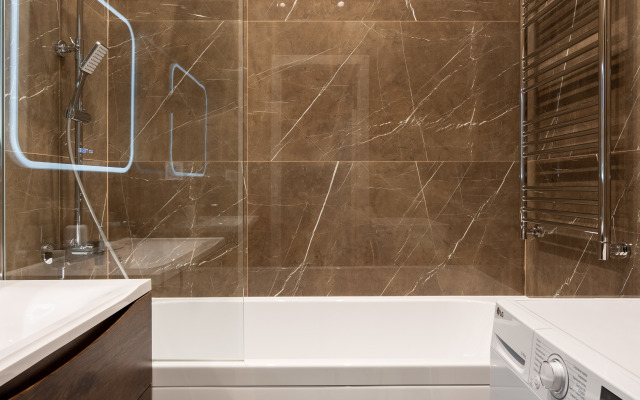 Апартаменты LetYourFlat King