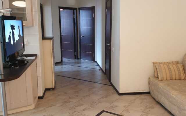 Kurzalnaya 40A Flat