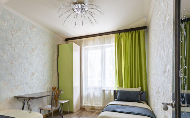 Apartment 3 Bedrooms 2 Bathrooms 8 Guests