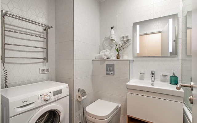 Apartamenty Stilnye Apartamenty U Metro Bukharestskaya Flat
