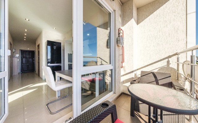 Vidovaya Dvushka S Balkonom Flat
