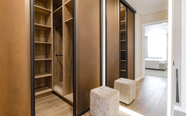 Na Ulitse Tole Bi, 28/1 Flat