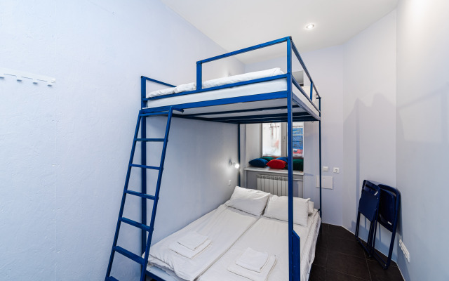 BookCase Hostel