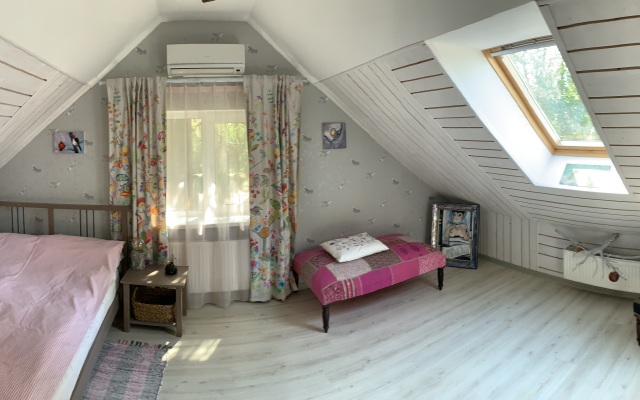 Art Garage Guest House