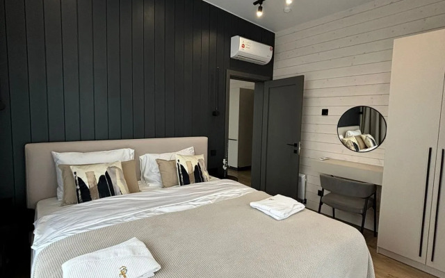 Частный дом Большой у реки с камином и сауной