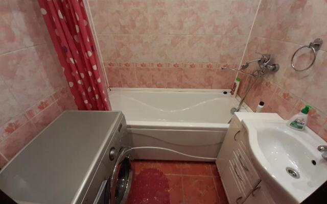 Апартаменты на Северном проезде 4