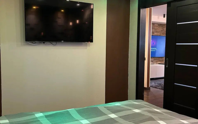 Uyutnye Dvuhkomnatnye S vidom Na More  Apartment