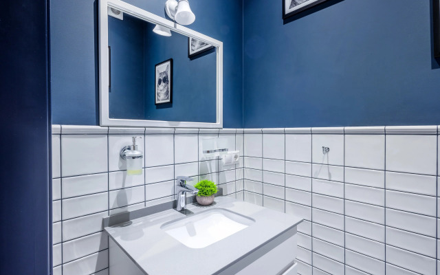 Квартира MyHomeYourHome на Невской 19