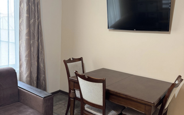 Semeynye S Dvumya Komnatami Apartments