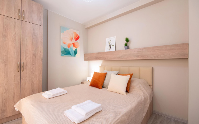 GG Home 1BR in Rainbow with Pool Flat