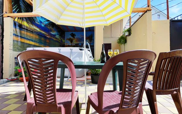 Polina Guest House