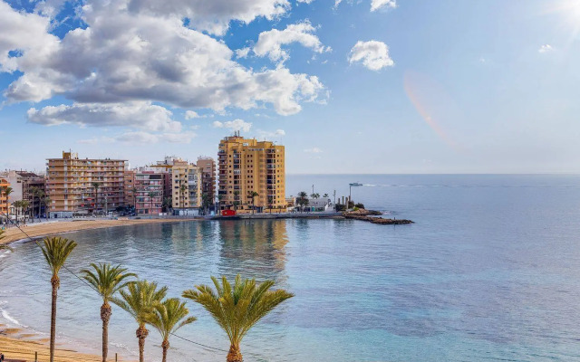Ispanii 100 Metrov ot Morya na Luchshem Plyazhe Goroda Torrevekha Apartment