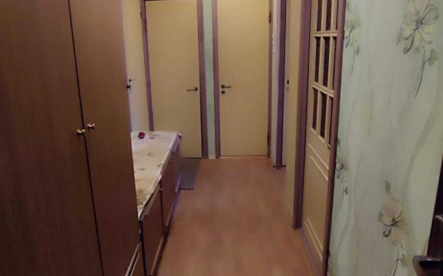 Na Prospekte Khudozhnikov 7k2 Flat