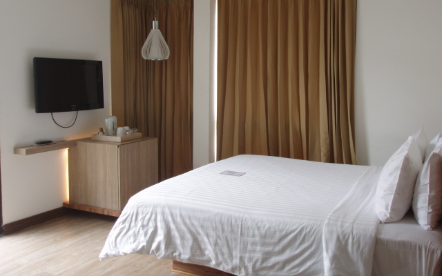 Sacha's Uno Hotel