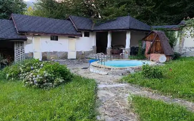 Uyutny Dom S Mangalnoy Zonoy Private house