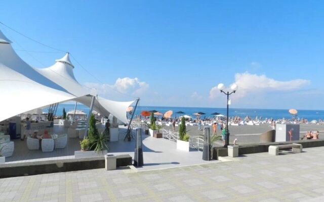 Na Internatsionalnoy 3/1 Apartments