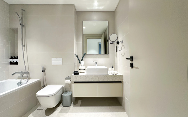 Апартаменты Keyrock Living Seaview Stay at Emaar Beachfront