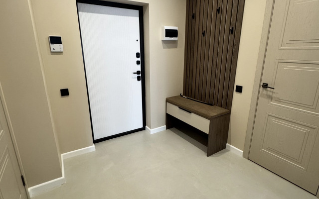 Uyutnaya Novaya S Shikarnym Raspolozheniem Flat