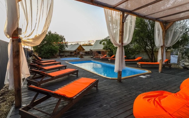 Gosti Glamping