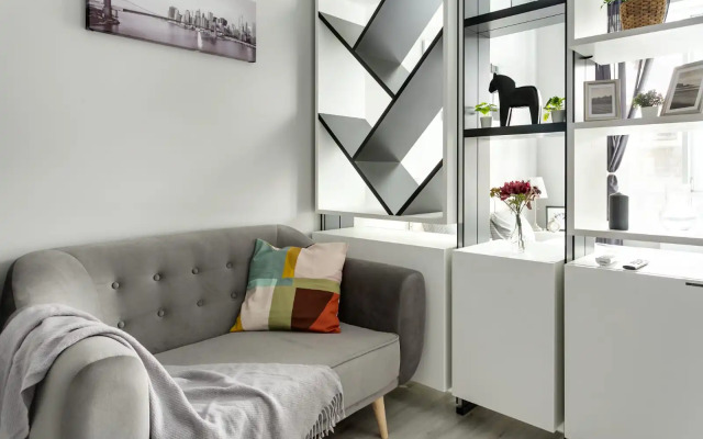 Alis v ZhK Hedlajner (335) Apartment