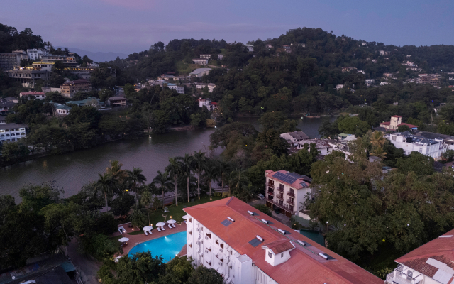 Hotel Suisse Kandy - Since 1890