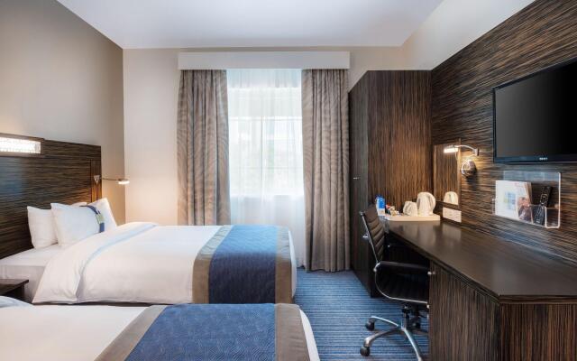 Holiday Inn Express Dubai - Safa Park, an IHG Hotel