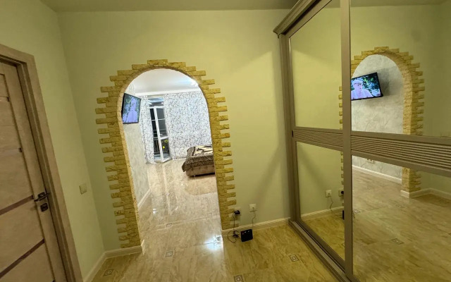 Uyutnaya ryadom s mamaevym kurganom Flat