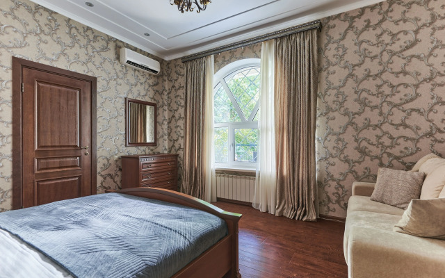 Klassika U Chernogo Morya Apartments