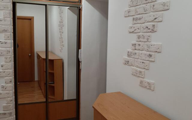 Dvukhkomnatnaya Kvartira Ryadom S Vokzalom Ul. Tkacheva 3 Apartments