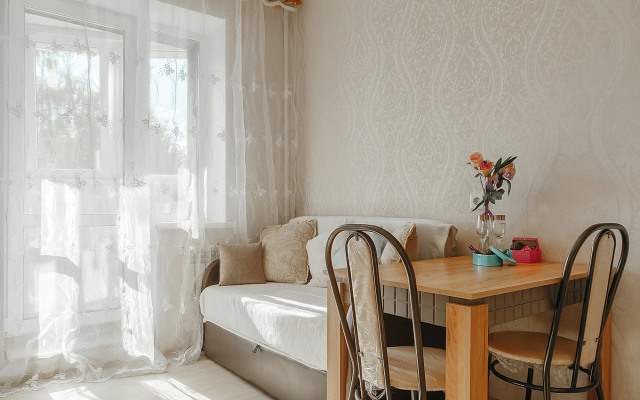 Na Ofitserskoj 1A Apartments