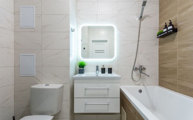 Kolibri Ryadom s Parkom Galitskogo Flat