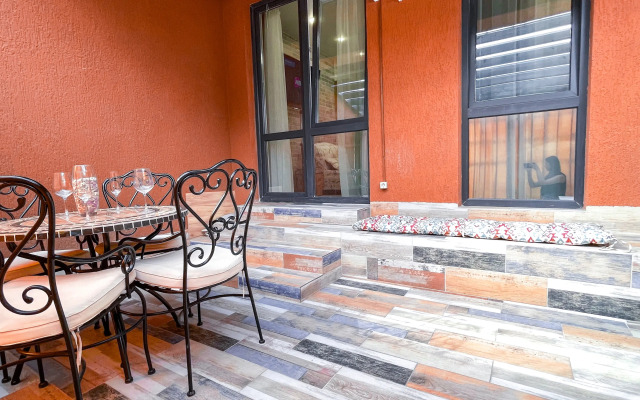 Casablanka Hit s Zakrytoy Terrasoy Apartments