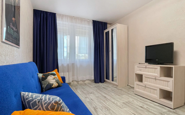 Квартира Welcome Home с Балконом у Метро Народное Ополчение