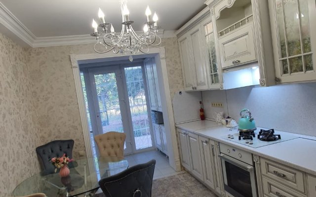 Апартаменты 345 Дагестанской Стрелковой Дивизии 17Б