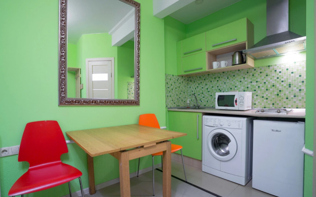 Апартаменты-стандарт leohotels на Марата, 41