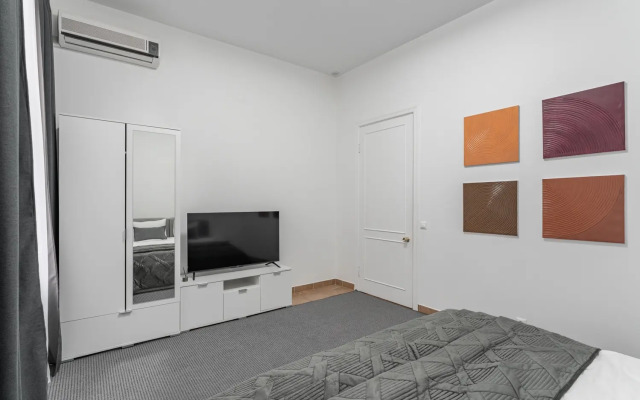 Tryokhkomnatnaya V Tsentre Moskvy Na Tverskoy Flat