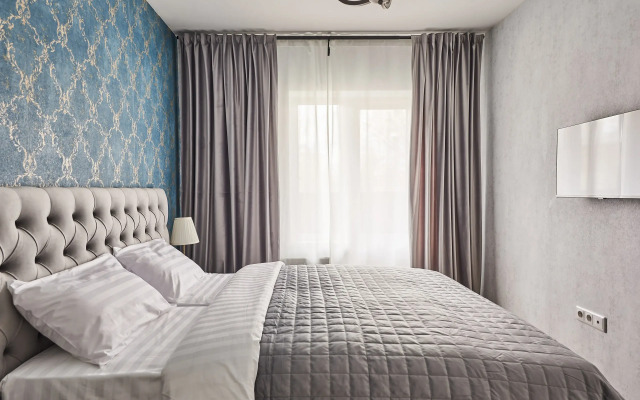 Prostornye Apartamenty u Yekaterininskogo Parka Flat