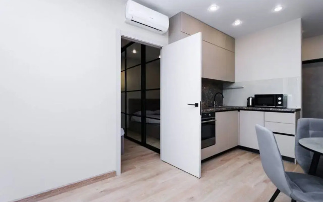 Clever House Apartments 5