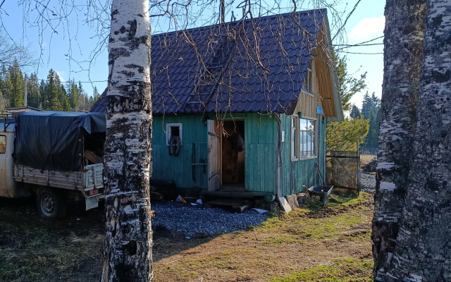 Частный дом на берегу Зюраткуля