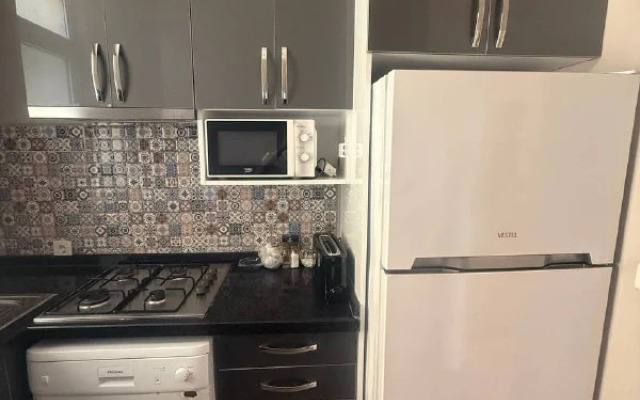 3BR Apt 4AC Balcony 5 Min to Metro Apartments