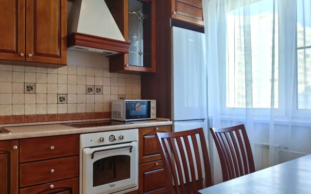 Prostornaya Dvushka Vozle Metro Yugo-Zapadnaya Flat