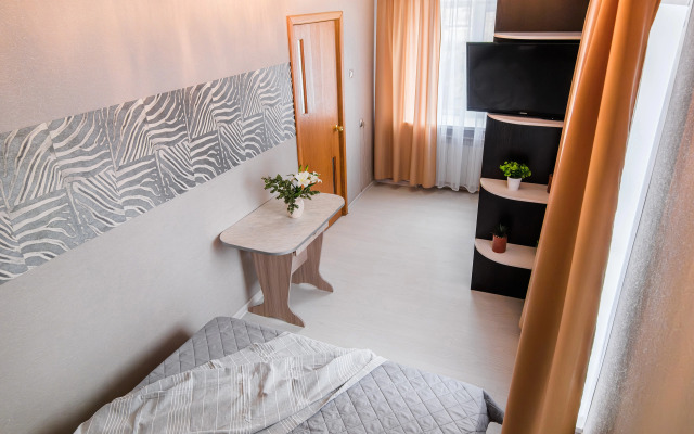 Апартаменты Двухкомнатные по Авиаторов 7