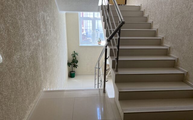 Апартаменты 412 Мира 3